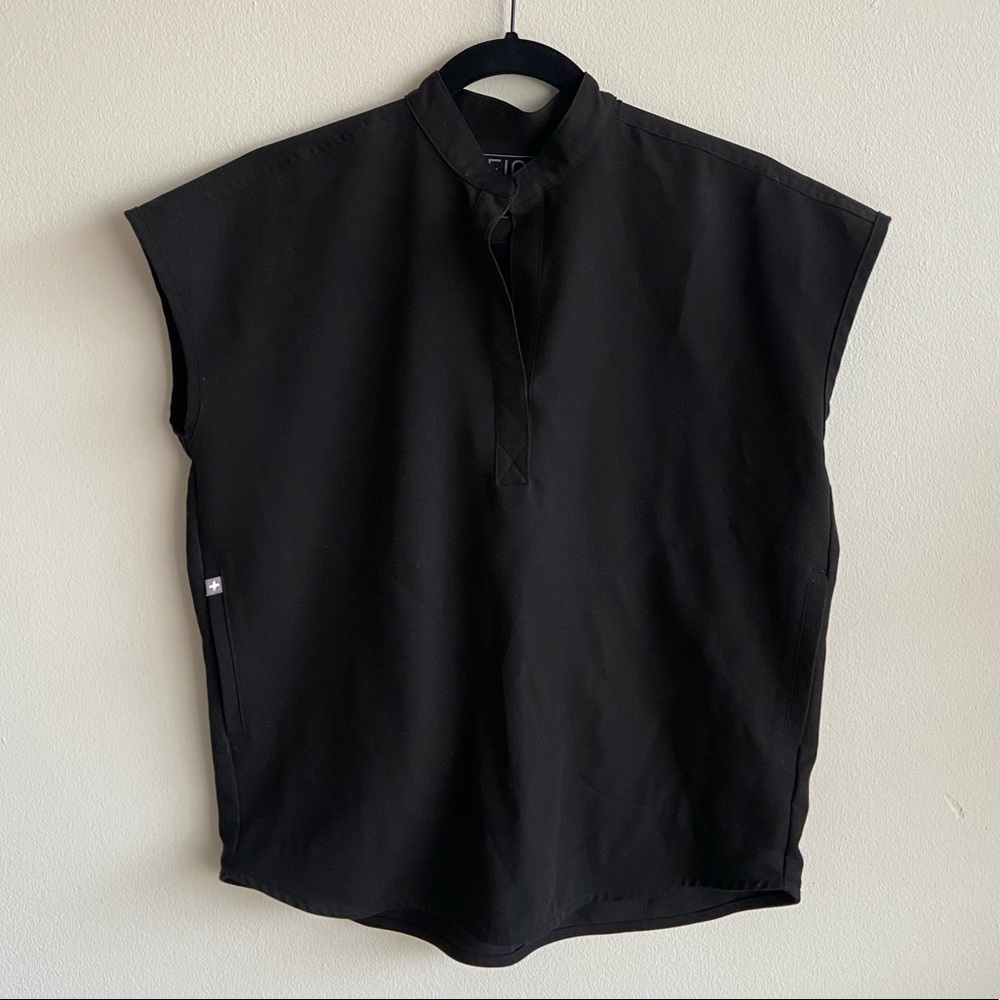 Figs Scrub Top